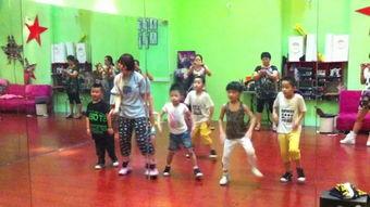 三堂成人街舞视频教学,轻松入门，舞动青春